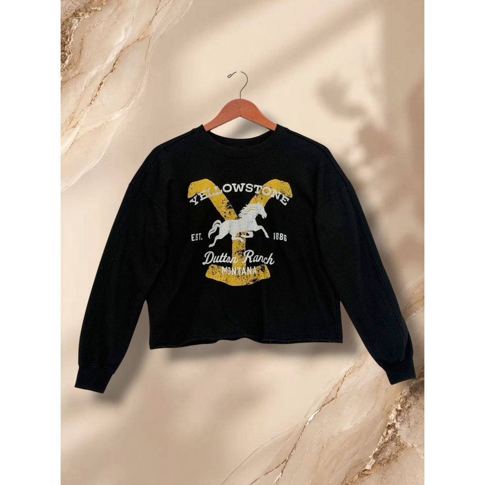 Yellowstone Dutton Ranch Graphic Raw Hem Cropped Sweatshirt Black Small